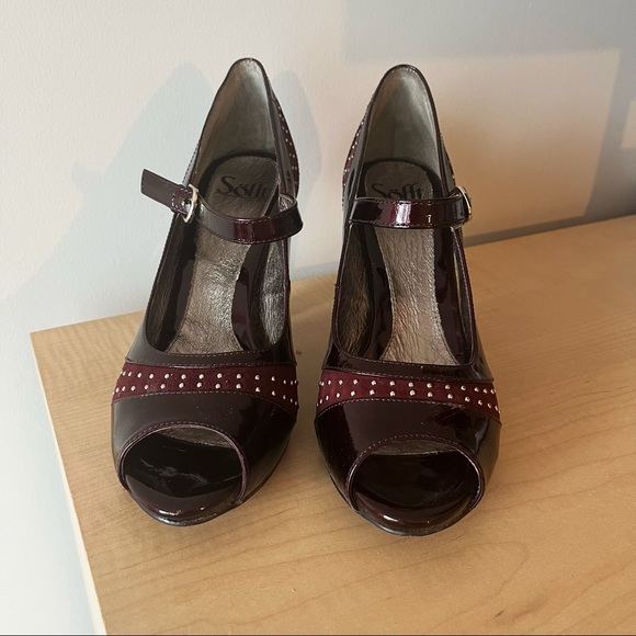 Sofft Burgundy Open Toed Peep Toe Studded Buckle Heels Pumps - Picture 5 of 5